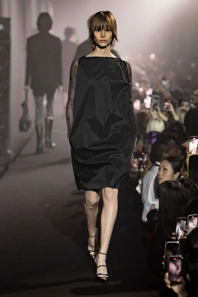 Look 30